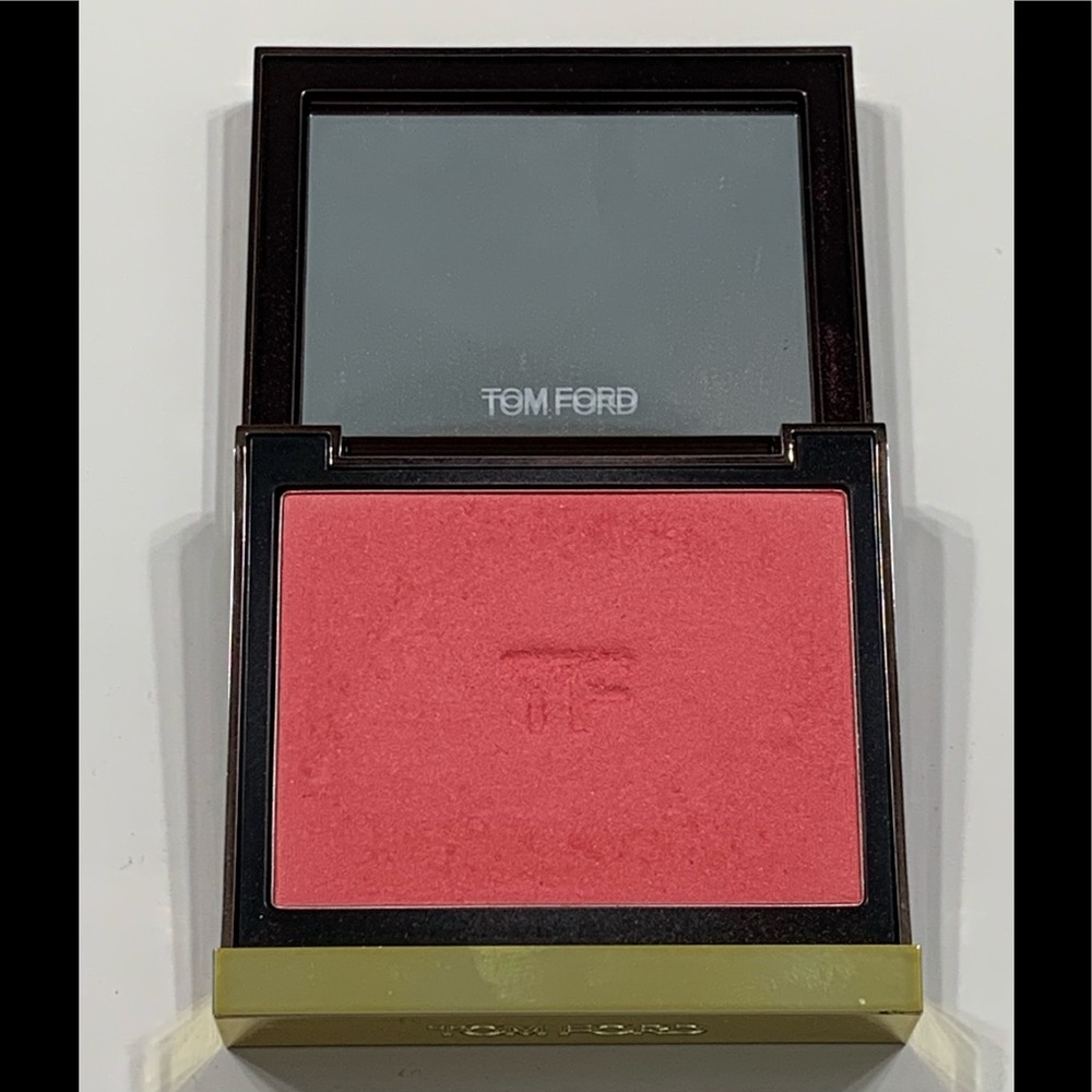 Gently used Tom Ford blush - Flush